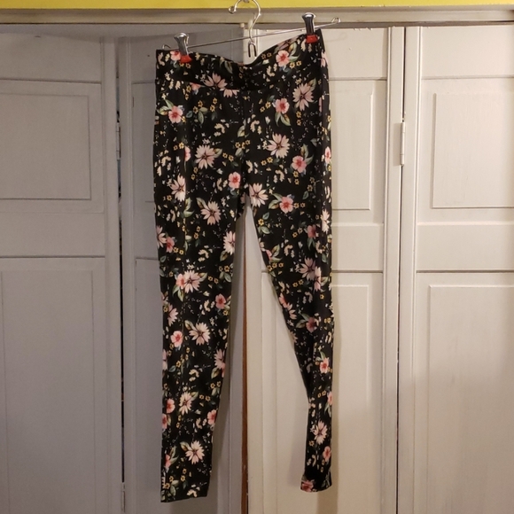 Torrid Floral leggings size 00 - Picture 3 of 4